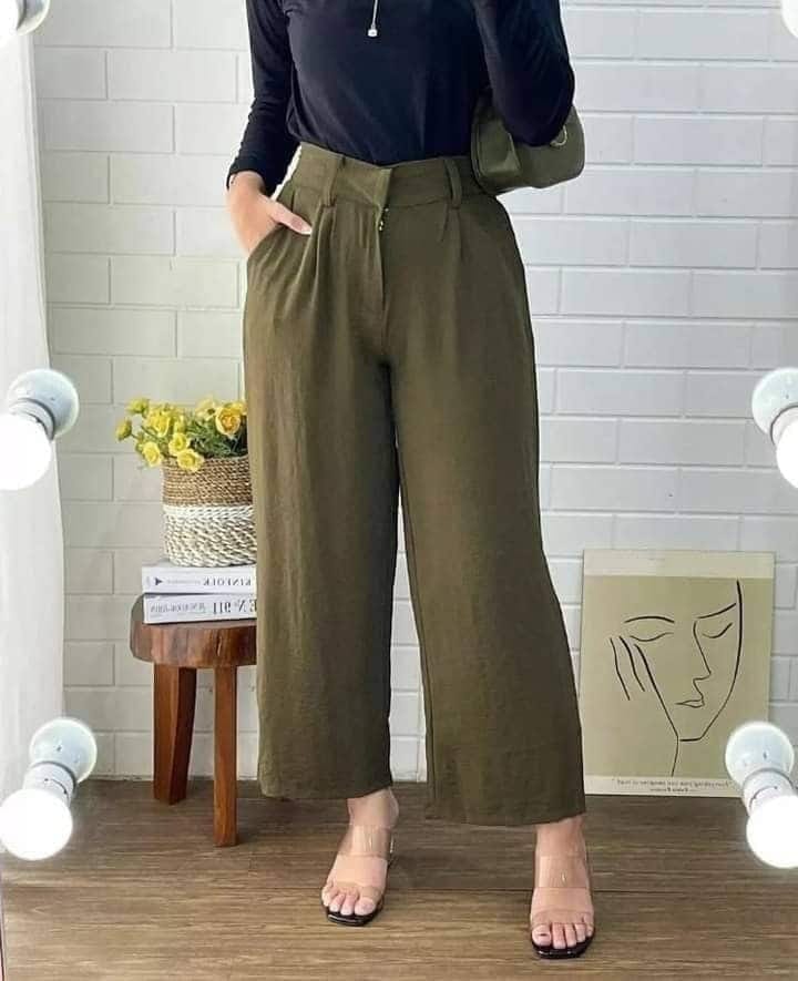 سراويل نسائية قصيرة 